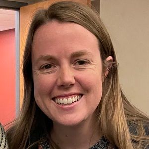 Meet your Posher, Hilary